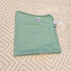 Ollie World Green Swaddle